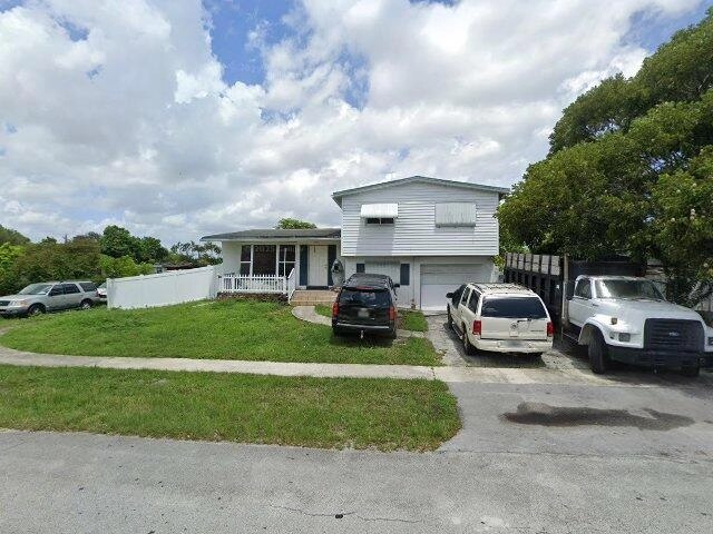 House image located at Hollywood, FL 33024