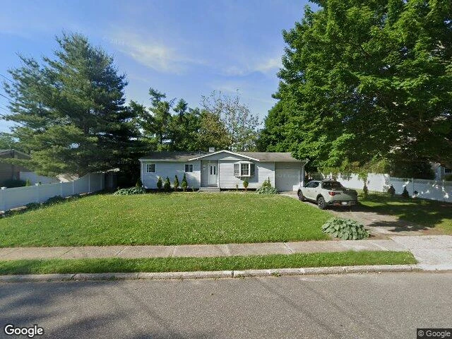 House image located at West Sayville, NY 11796