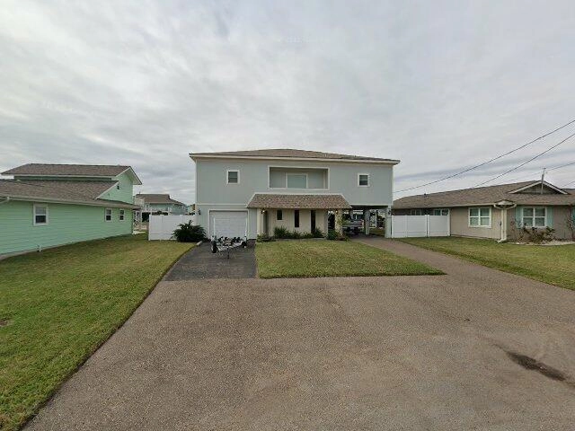 House image located at Rockport, TX 78382
