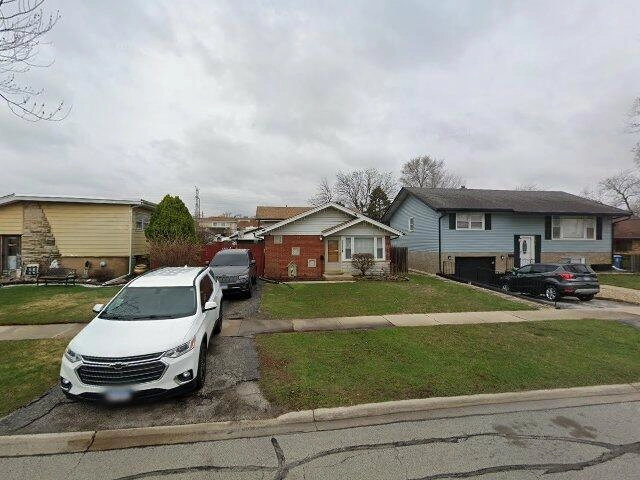 House image located at Alsip, IL 60803
