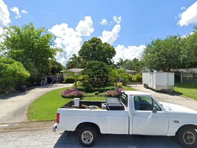 House image located at Saint Petersburg, FL 33702