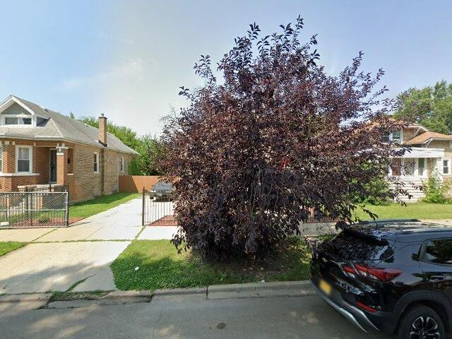 House image located at Chicago, IL 60620