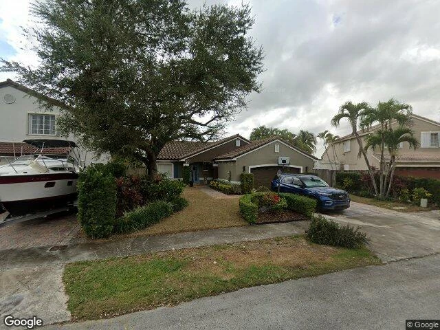 House image located at Miami, FL 33193