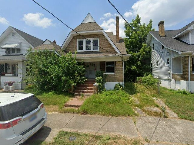 House image located at Louisville, KY 40212