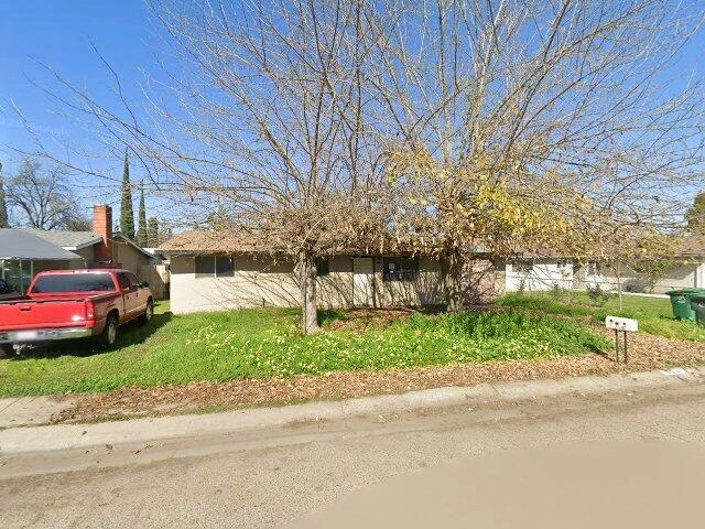 House image located at Farmersville, CA 93223