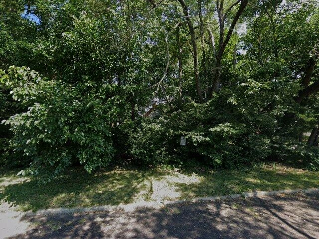 House image located at Pekin, IL 61554