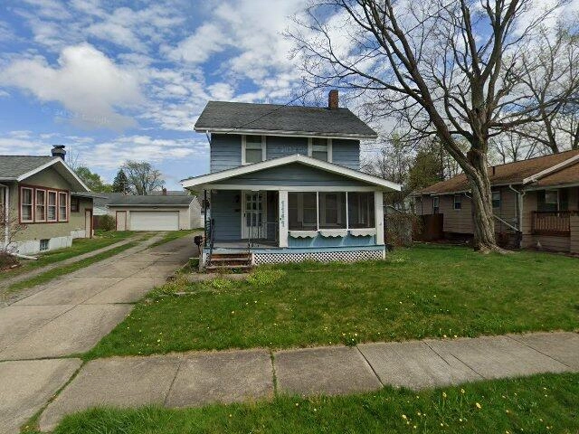 House image located at Akron, OH 44310