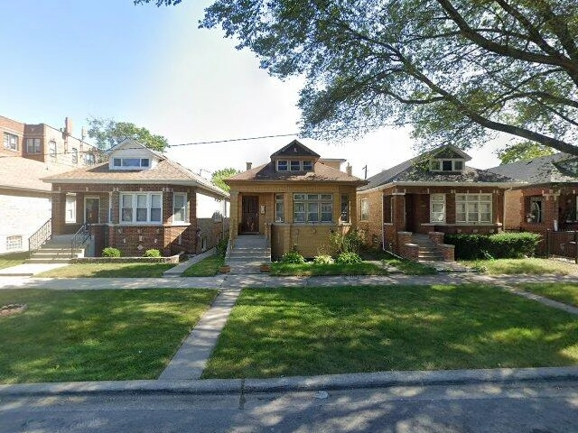 House image located at Chicago, IL 60643