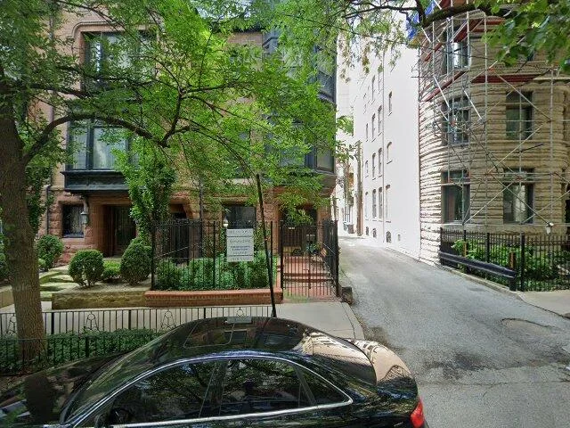 House image located at Chicago, IL 60610