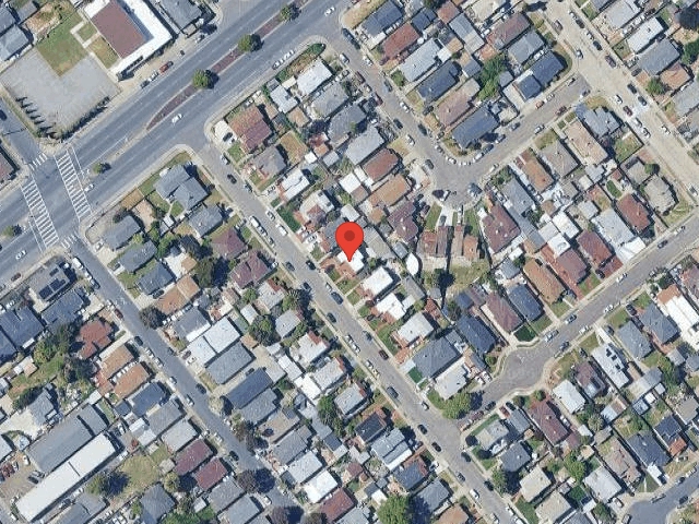 House image located at Oakland, CA 94605