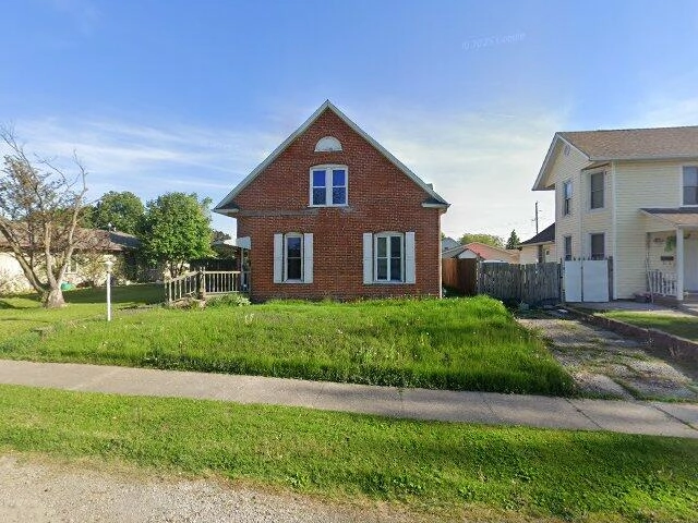 House image located at Muscatine, IA 52761