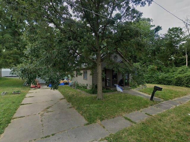 House image located at Davenport, IA 52802