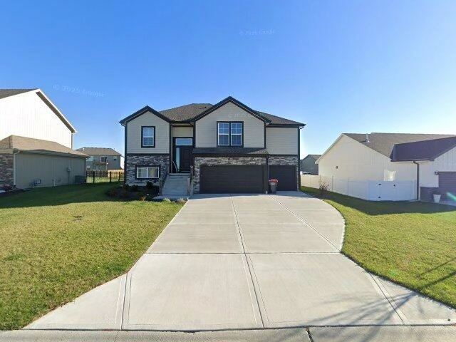 House image located at Basehor, KS 66007