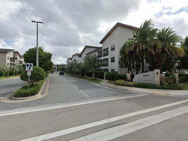 House image located at Miami, FL 33178