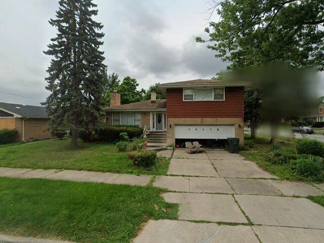 House image located at Dolton, IL 60419