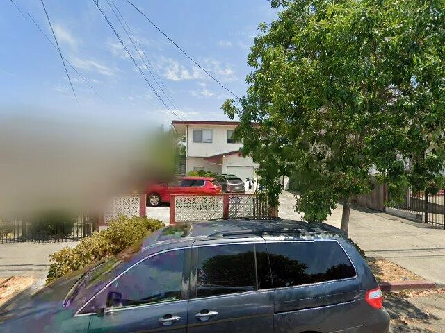 House image located at Oakland, CA 94602