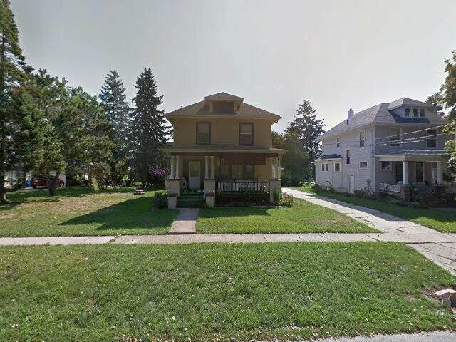 House image located at Freeport, IL 61032