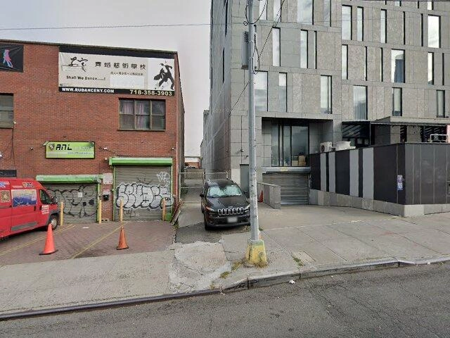 House image located at New Albany, IN 47150