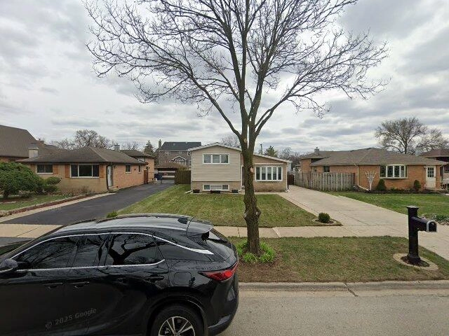 House image located at Bensenville, IL 60106