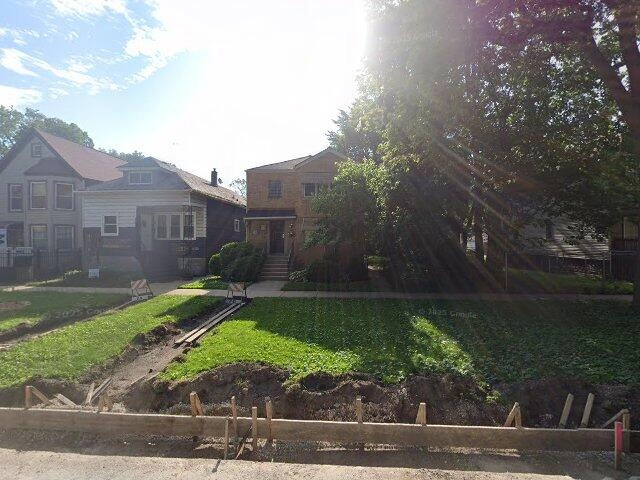 House image located at Chicago, IL 60617
