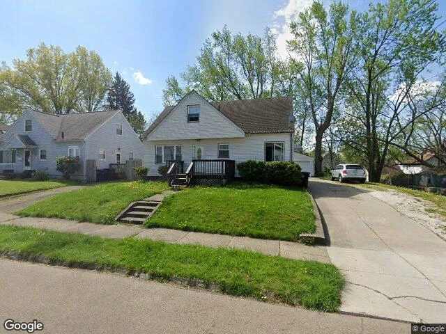House image located at Akron, OH 44305