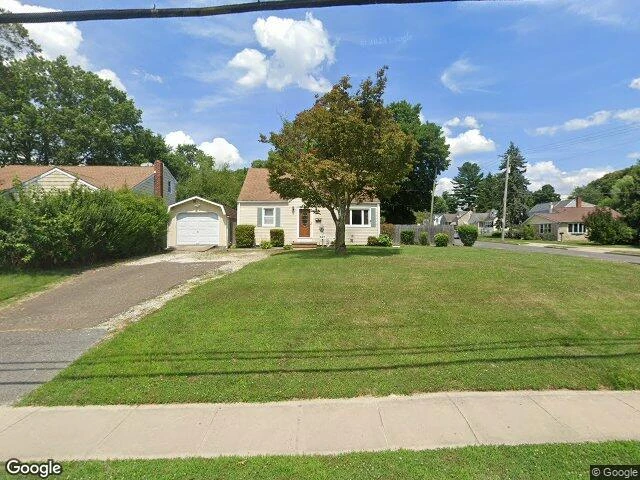 House image located at Stratford, NJ 08084