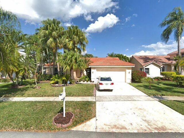 House image located at Hollywood, FL 33029