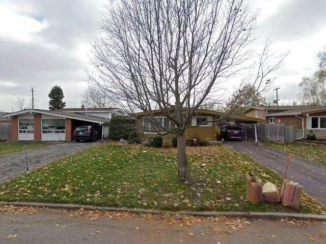 House image located at Florissant, MO 63031