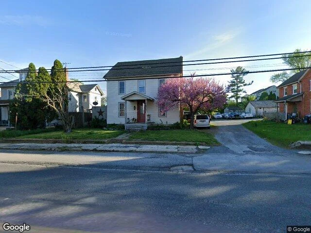 House image located at East Earl, PA 17519