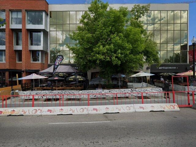 House image located at Moline, IL 61265