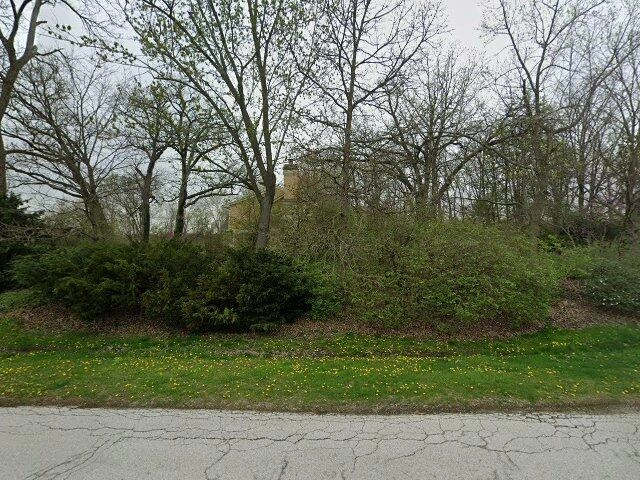 House image located at Winfield, IL 60190