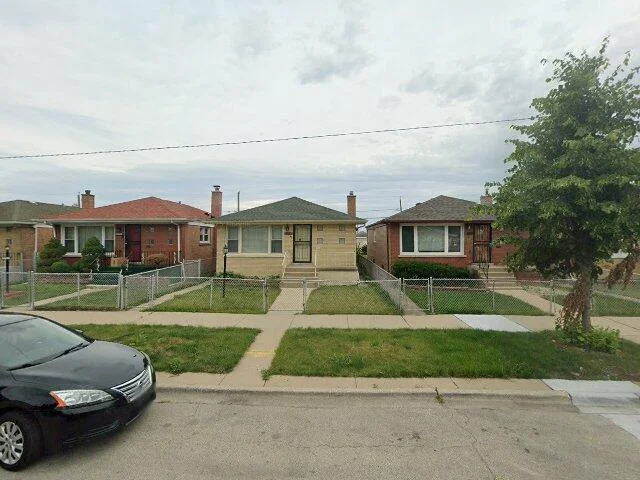 House image located at Chicago, IL 60628