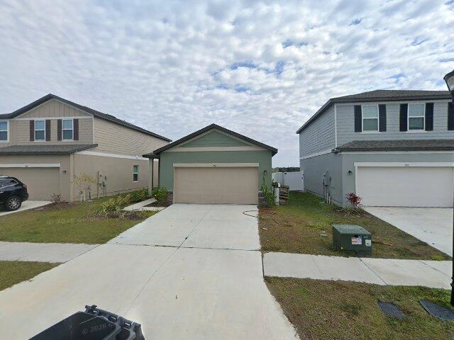 House image located at Ruskin, FL 33570