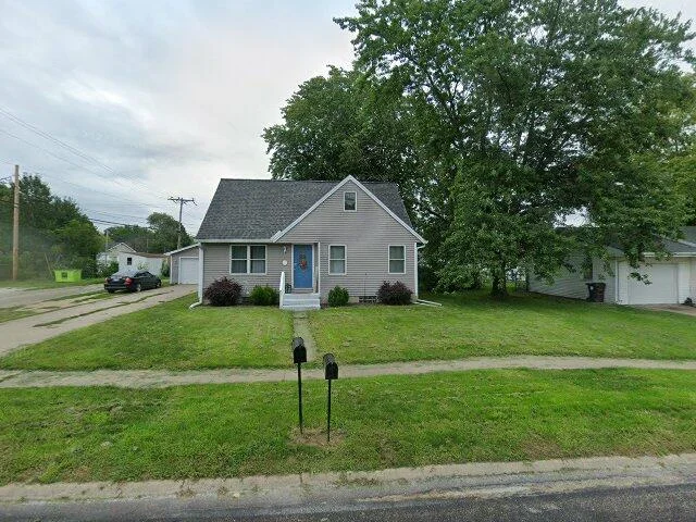 House image located at Mackinaw, IL 61755