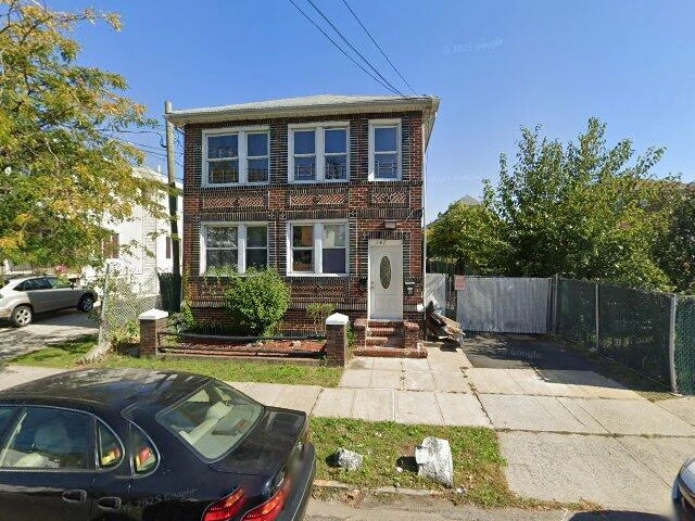 House image located at Whitman, MA 02382