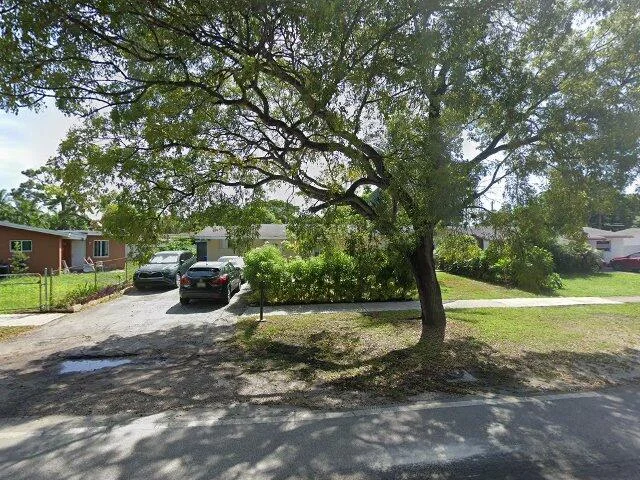 House image located at Hollywood, FL 33023