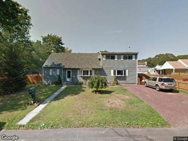 House image located at West Babylon, NY 11704