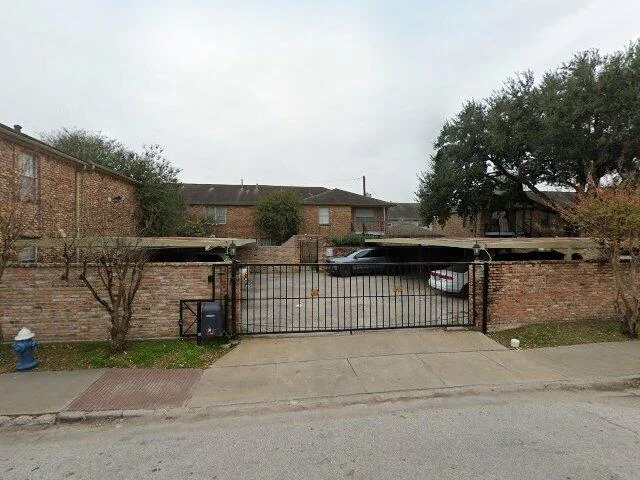 House image located at Houston, TX 77057