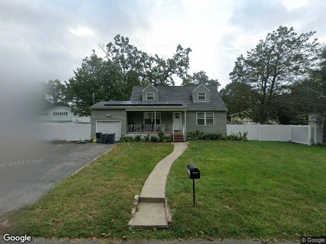 House image located at West Babylon, NY 11704