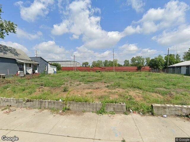 House image located at Indianapolis, IN 46201