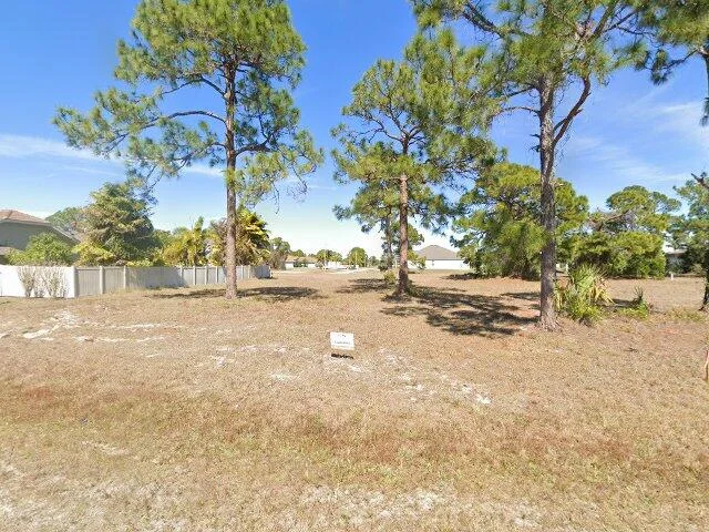 House image located at Cape Coral, FL 33993