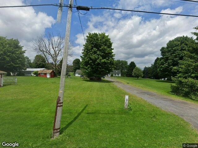 House image located at Newark, NY 14513