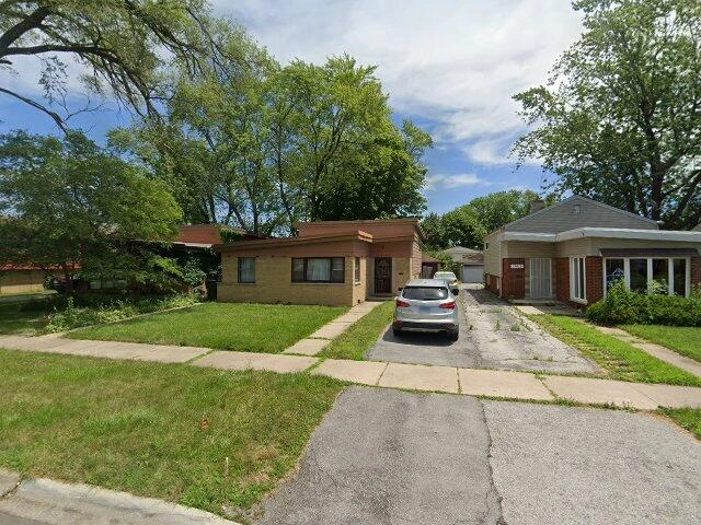 House image located at Dolton, IL 60419