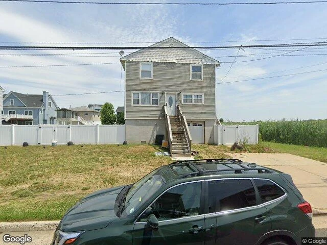 House image located at Keyport, NJ 07735