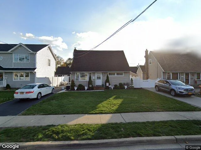 House image located at Oceanside, NY 11572