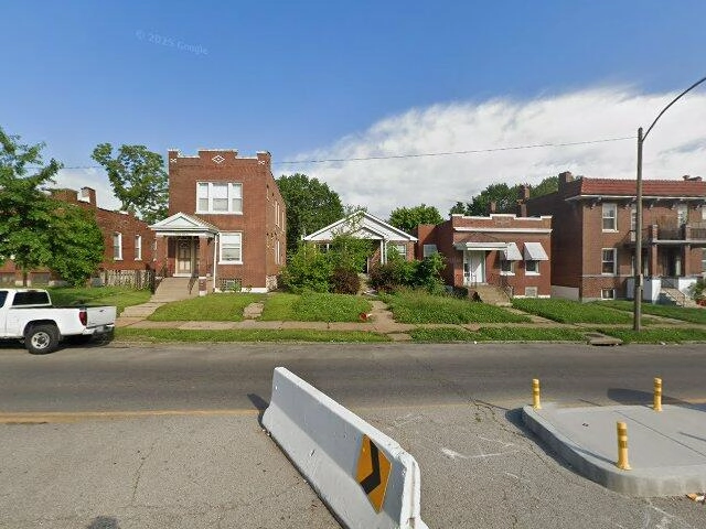 House image located at Saint Louis, MO 63111