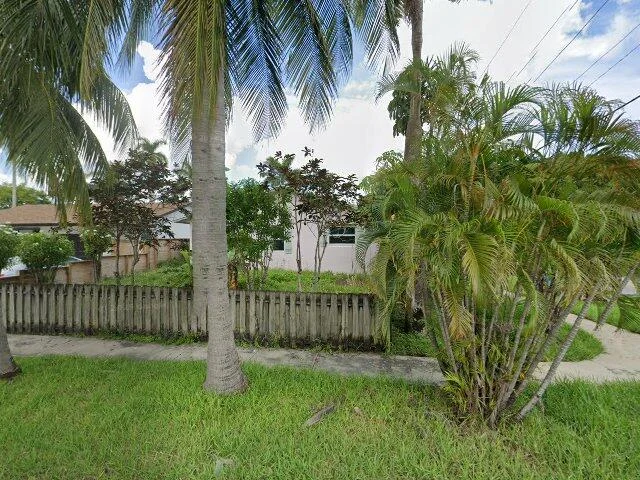 House image located at Dania, FL 33004