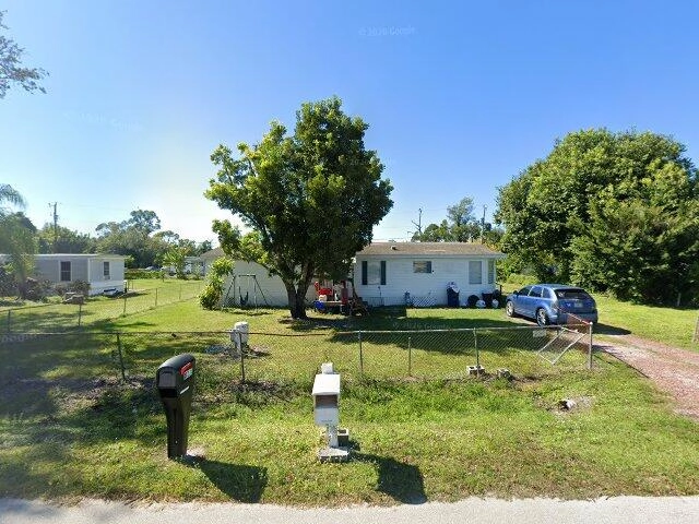 House image located at North Fort Myers, FL 33917