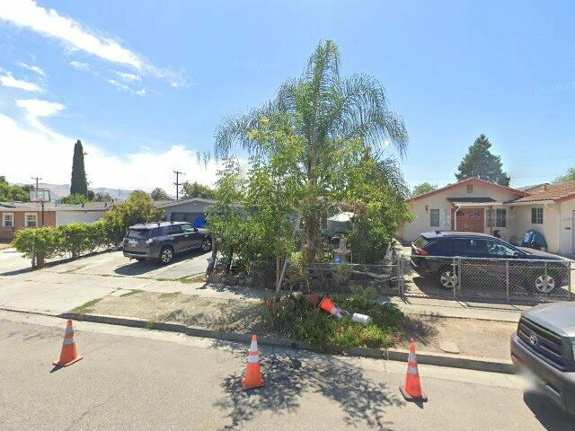 House image located at Whiting, IN 46394