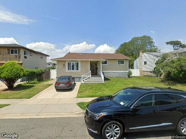 House image located at Freeport, NY 11520